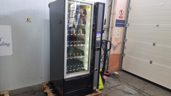 MAQUINA EXPENDEDORA VENDING DE SNACK Y BEBIDAS FRÍAS NECTA SNAKKY MAX - 1