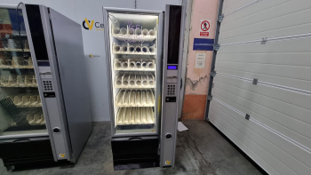 MAQUINA VENDING DE SNACK Y BEBIDAS FRÍAS NECTA SNAKKY MAX - 1